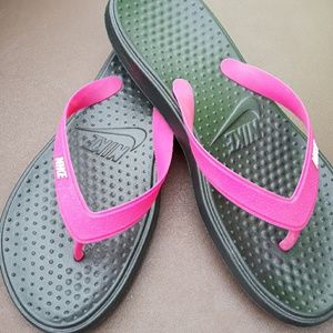 Nike Ladies Flip Flop sandals